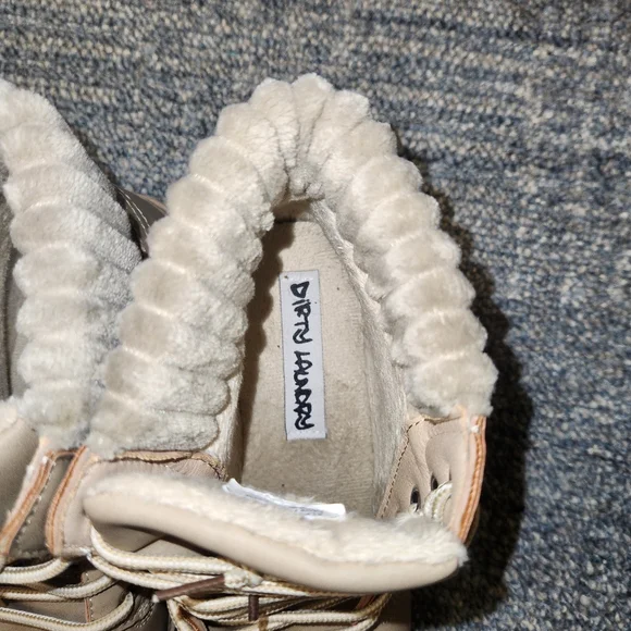 Ladies Dirty Laundry Boots - Picture 8 of 10